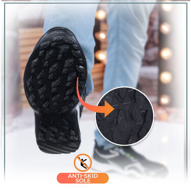 Pick Any 1 Trending Sports Shoes (SS20)